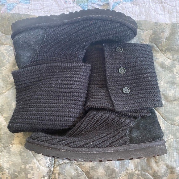 🖤UGGS🖤 - Picture 1 of 4